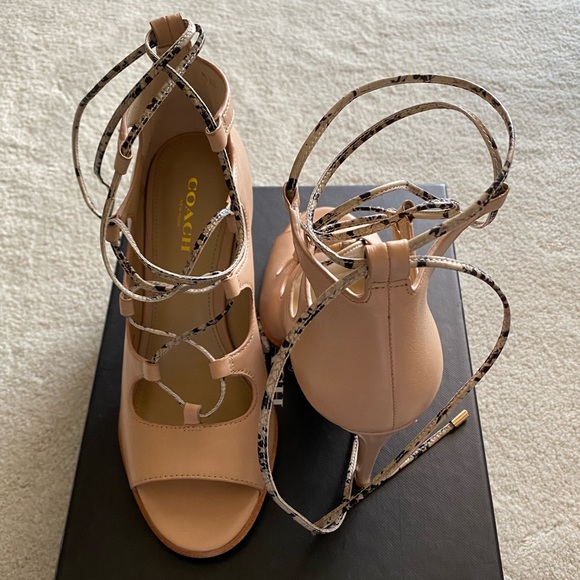 Coach Kira Lace-up heels - Picture 3 of 5